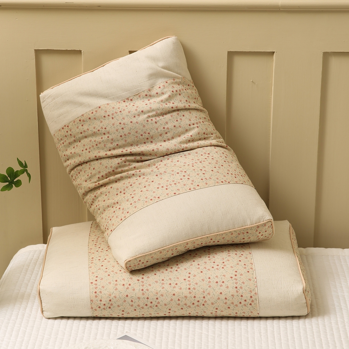 91家纺网 家纺一手货源 找家纺 梦叶草 2026新款全棉小碎花宫廷荞麦枕头枕芯 宫廷荞麦枕-小碎花米黄