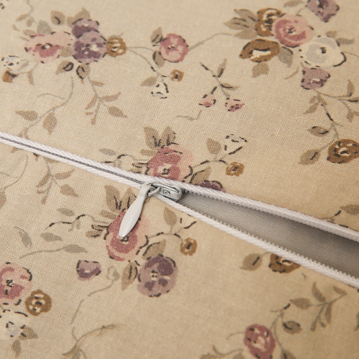 91家纺网 家纺一手货源 找家纺 梦叶草 2026新款全棉小碎花宫廷荞麦枕头枕芯 宫廷荞麦枕-小碎花紫