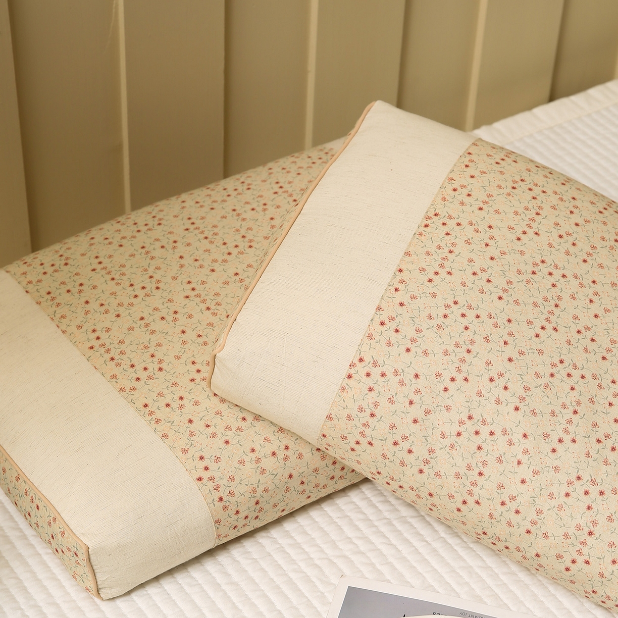 91家纺网 家纺一手货源 找家纺 梦叶草 2026新款全棉小碎花宫廷荞麦枕头枕芯 宫廷荞麦枕-小碎花米黄