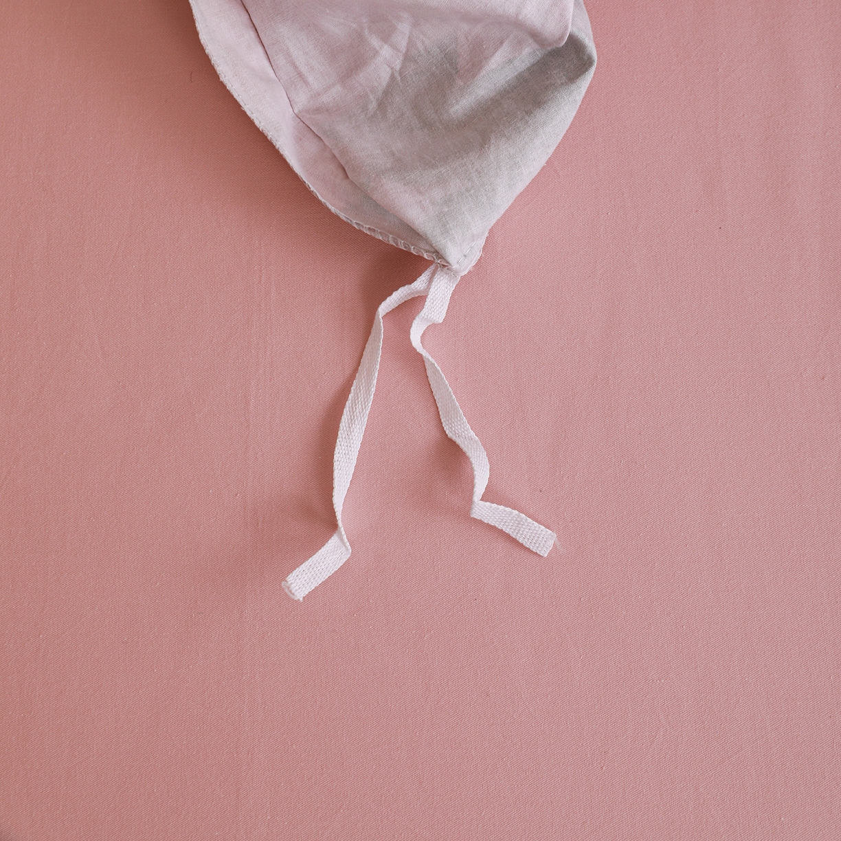 91家纺网 家纺一手货源 找家纺 朵希曼 2026新款全棉纯棉大版定位13376数码印花系列四件套 池花映日-粉