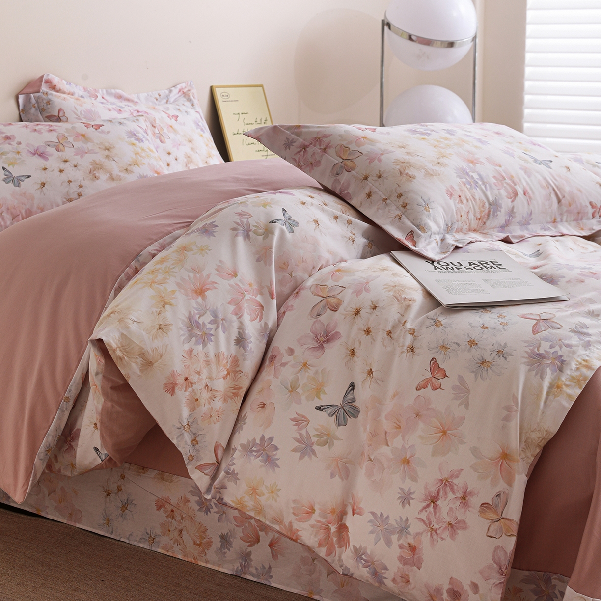 91家纺网 家纺一手货源 找家纺 朵希曼 2026新款全棉纯棉大版定位13376数码印花系列四件套 蝶影入怀-粉