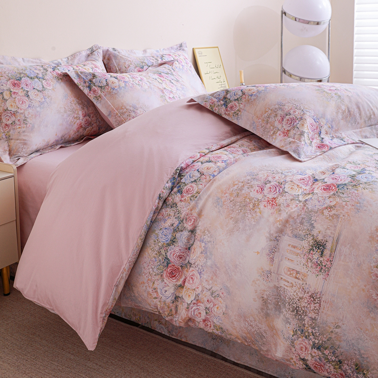 91家纺网 家纺一手货源 找家纺 朵希曼 2026新款全棉纯棉大版定位13376数码印花系列四件套 花礼-粉