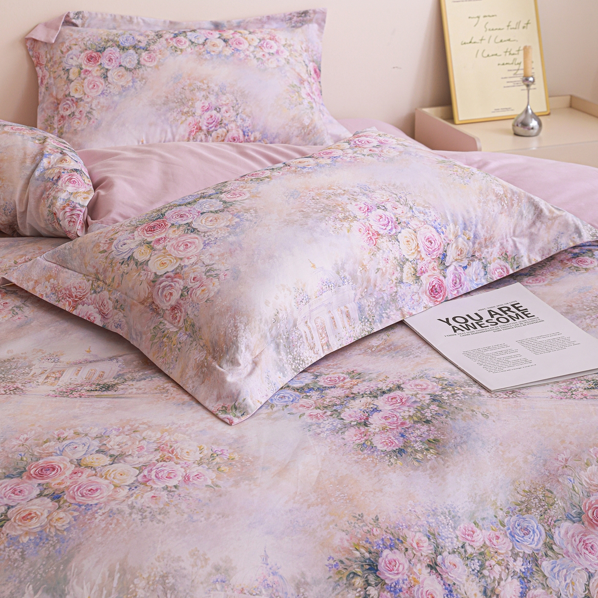 91家纺网 家纺一手货源 找家纺 朵希曼 2026新款全棉纯棉大版定位13376数码印花系列四件套 花礼-粉