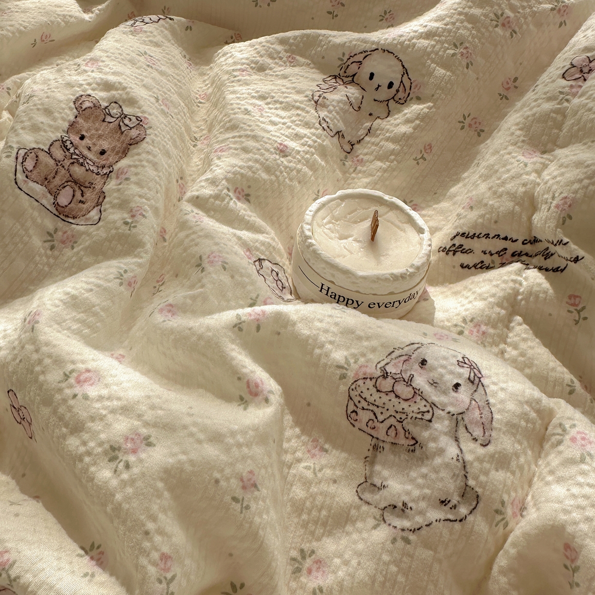 91家纺网 家纺一手货源 找家纺 梵克保罗 2026新款10A抗菌泡芙棉夏被被子被芯 泡芙棉-花间兔语