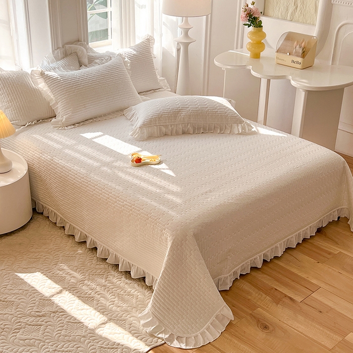 91家纺网 家纺一手货源 找家纺 花香四季家纺 2026新款13376全棉夹棉床盖三件套13372纯棉纯色床盖花边公主风（可定制任意尺寸） 象牙白