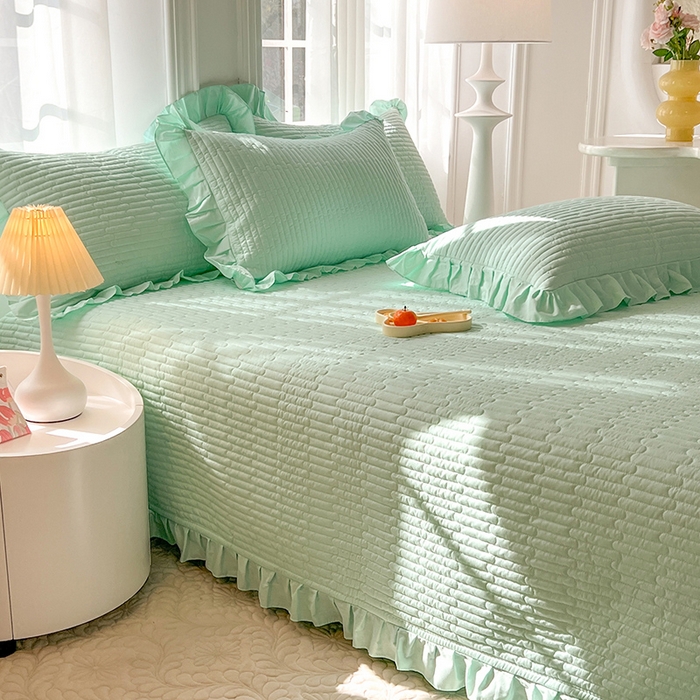 91家纺网 家纺一手货源 找家纺 花香四季家纺 2026新款13376全棉夹棉床盖三件套13372纯棉纯色床盖花边公主风（可定制任意尺寸） 薄荷绿