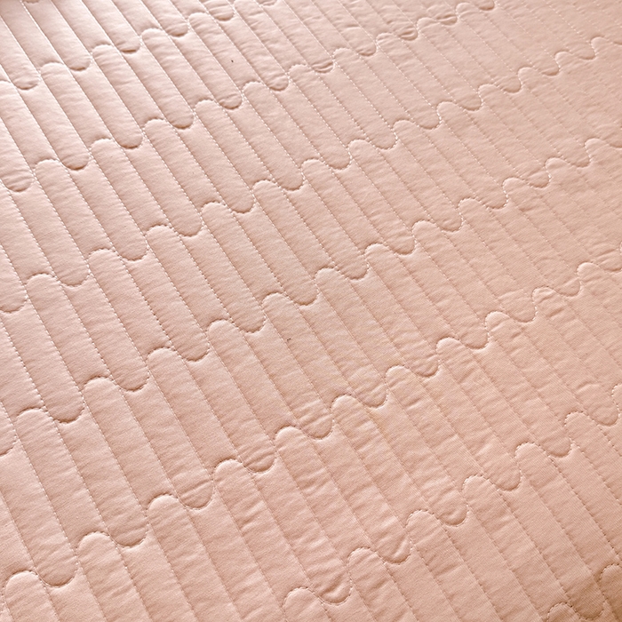 91家纺网 家纺一手货源 找家纺 花香四季家纺 2026新款13376全棉夹棉床盖三件套13372纯棉纯色床盖花边公主风（可定制任意尺寸） 甜心粉