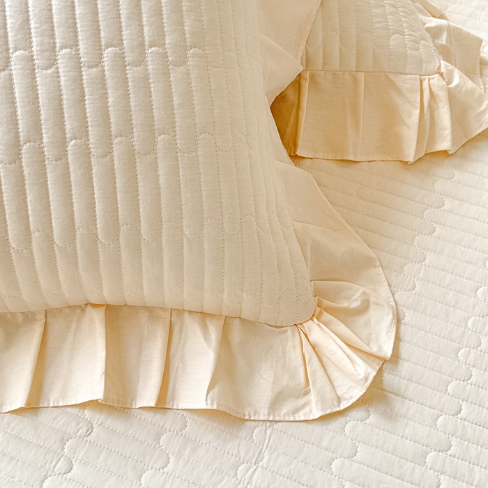 91家纺网 家纺一手货源 找家纺 花香四季家纺 2026新款13376全棉夹棉床盖三件套13372纯棉纯色床盖花边公主风（可定制任意尺寸） 奶酪黄