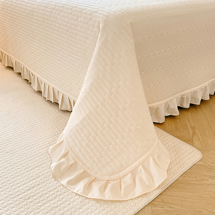 91家纺网 家纺一手货源 找家纺 花香四季家纺 2026新款13376全棉夹棉床盖三件套13372纯棉纯色床盖花边公主风（可定制任意尺寸） 奶酪黄