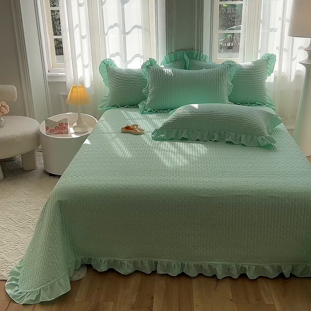 91家纺网 家纺一手货源 找家纺 花香四季家纺 2026新款13376全棉夹棉床盖三件套13372纯棉纯色床盖花边公主风（可定制任意尺寸） 薄荷绿