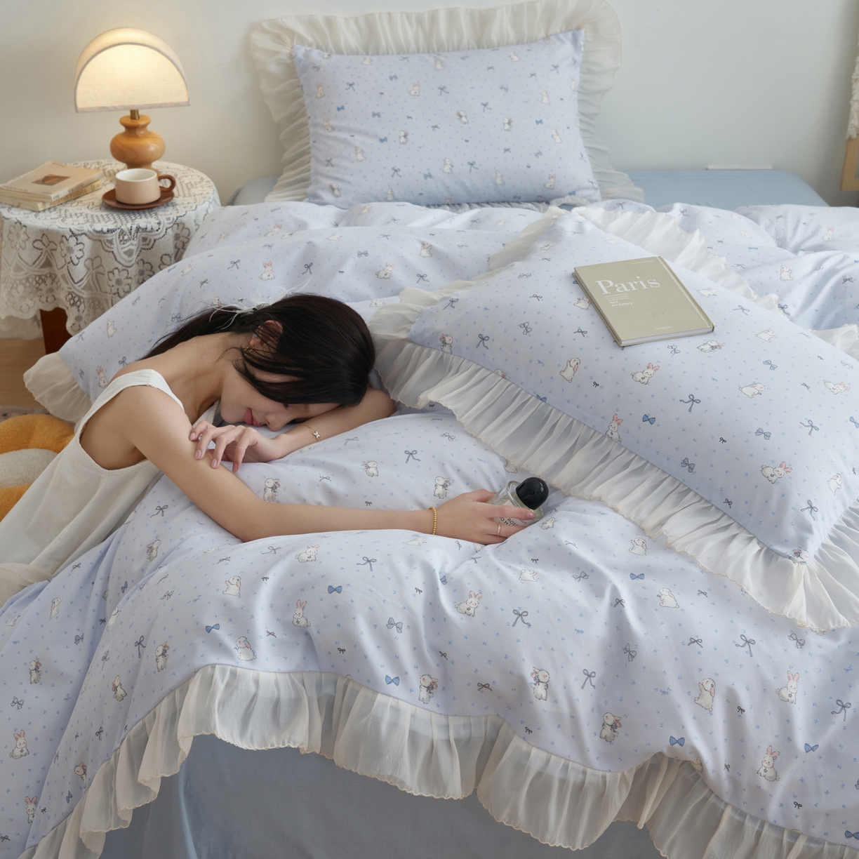 91家纺网 家纺一手货源 找家纺 晨曦家纺 2026春夏新款雪花皱纱花边小碎花小清新少女风四件套 奶蓝兔叽