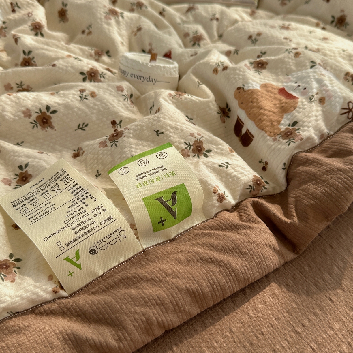 91家纺网 家纺一手货源 找家纺 梵克保罗 2026新款10A抗菌泡芙棉夏被被子被芯 泡芙棉-田园兔