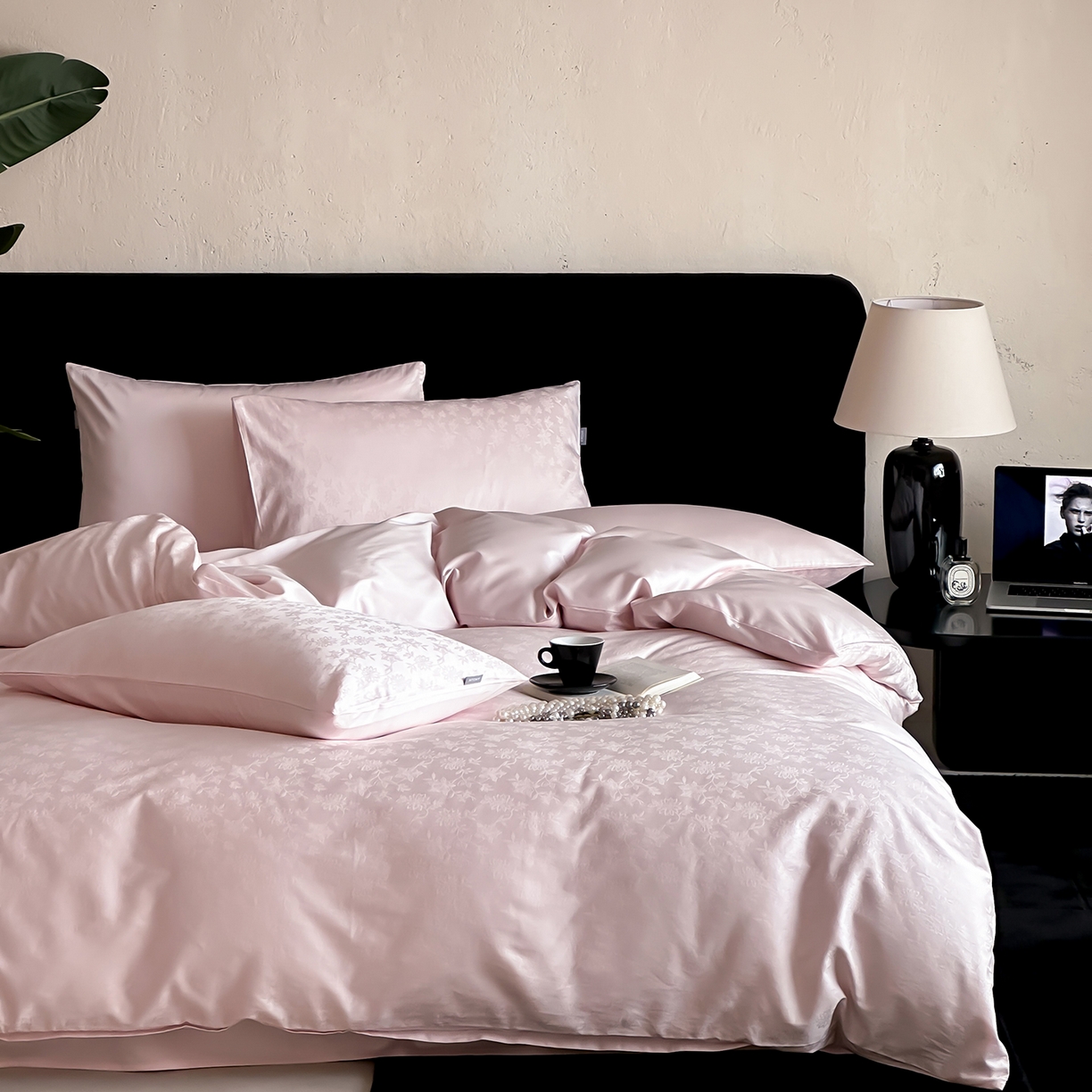 91家纺网 家纺一手货源 找家纺 时光里 2026新款100S贡缎提花全棉四件套 漫野甜梦-粉