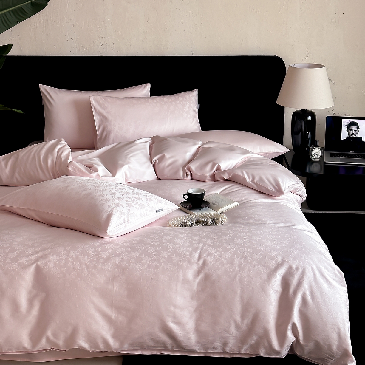 91家纺网 家纺一手货源 找家纺 时光里 2026新款100S贡缎提花全棉四件套 漫野甜梦-粉