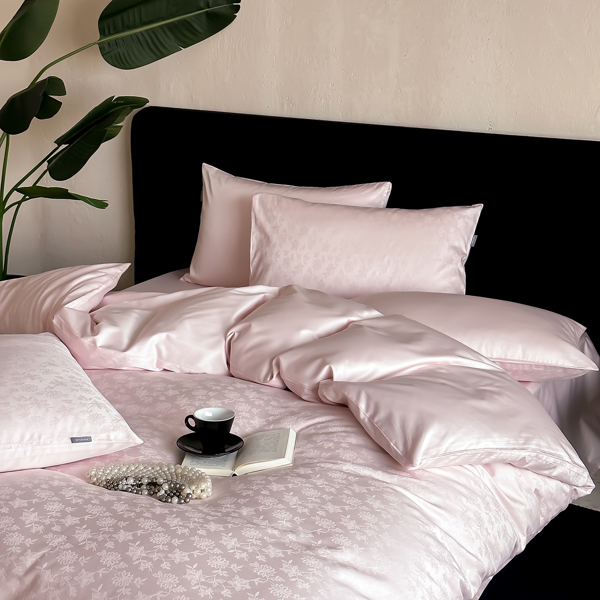 91家纺网 家纺一手货源 找家纺 时光里 2026新款100S贡缎提花全棉四件套 漫野甜梦-粉