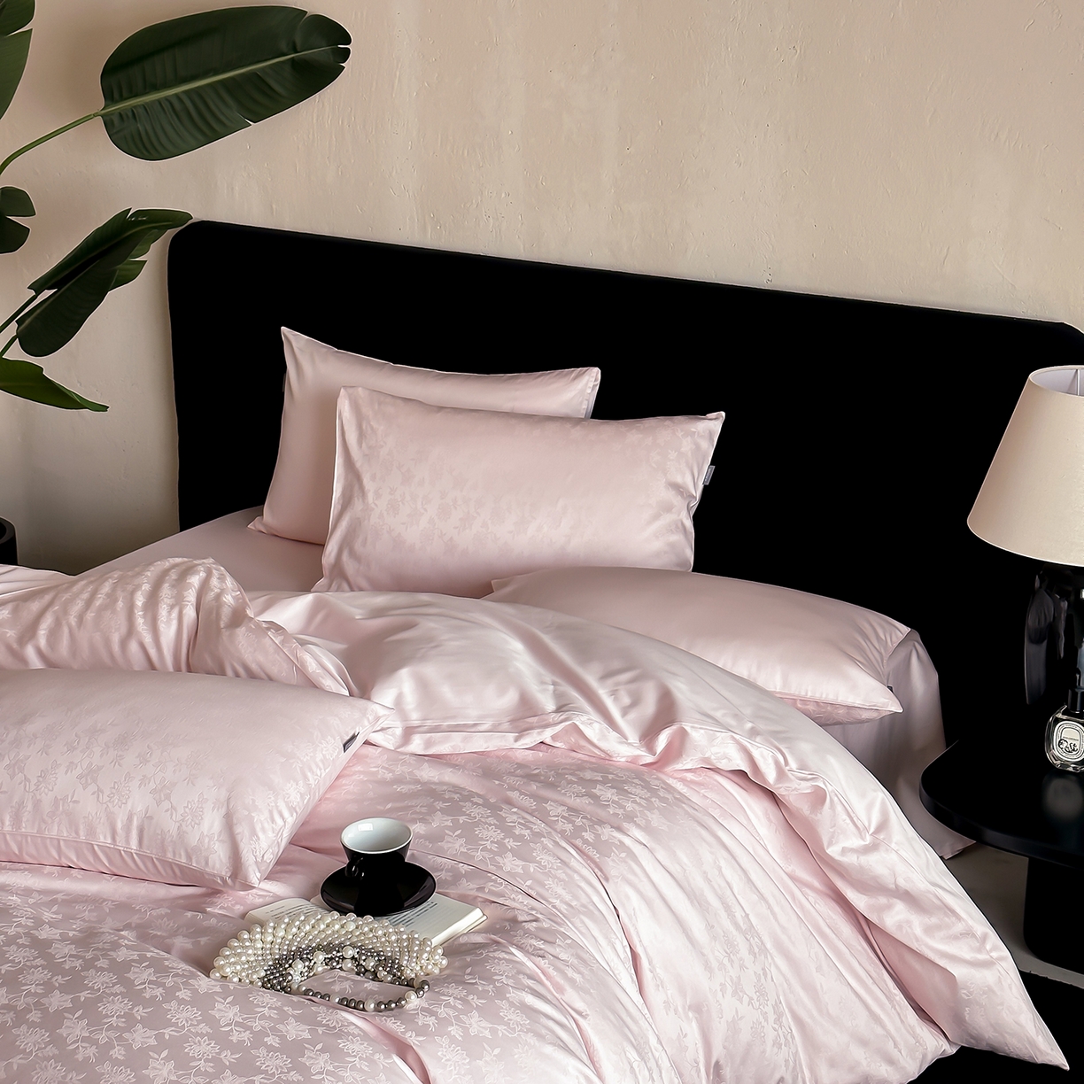 91家纺网 家纺一手货源 找家纺 时光里 2026新款100S贡缎提花全棉四件套 漫野甜梦-粉