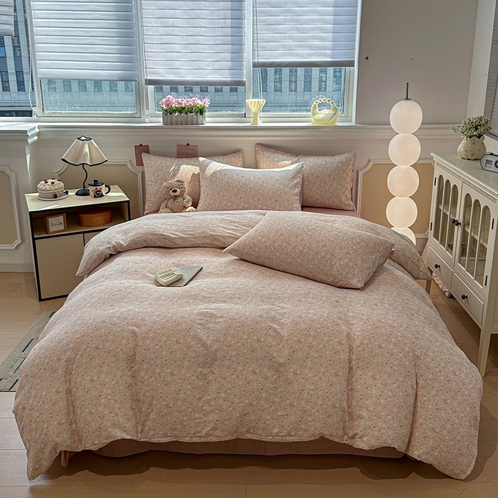 91家纺网 家纺一手货源 找家纺 忆生活家纺 2026春夏新款A类全棉纯棉有氧双层纱小清新四件套 春色满园-豆沙