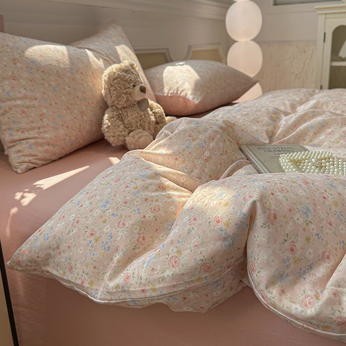 91家纺网 家纺一手货源 找家纺 忆生活家纺 2026春夏新款A类全棉纯棉有氧双层纱小清新四件套 春色满园-豆沙