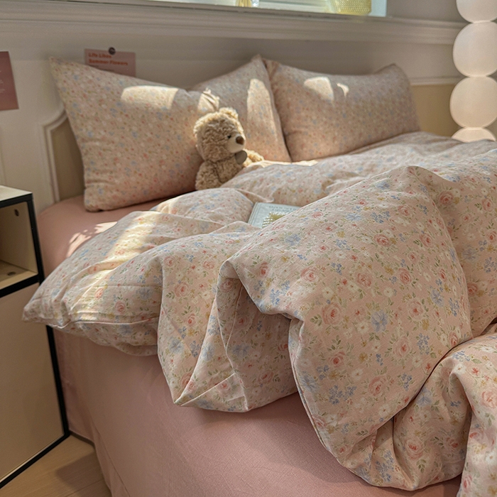 91家纺网 家纺一手货源 找家纺 忆生活家纺 2026春夏新款A类全棉纯棉有氧双层纱小清新四件套 春色满园-豆沙