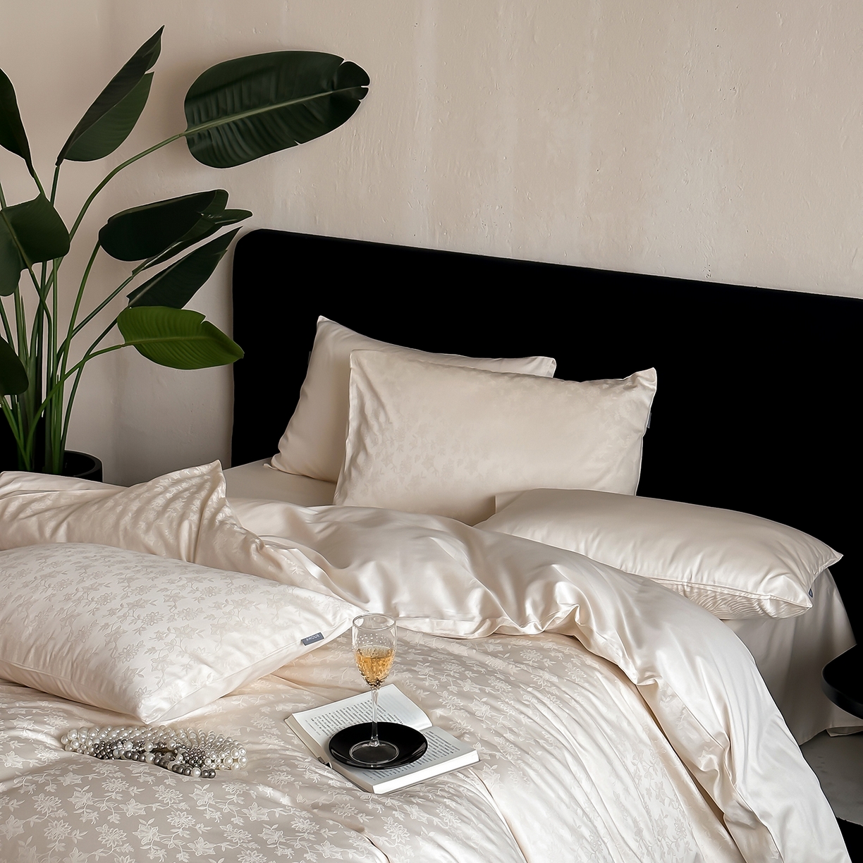 91家纺网 家纺一手货源 找家纺 时光里 2026新款100S贡缎提花全棉四件套 漫野甜梦-香槟