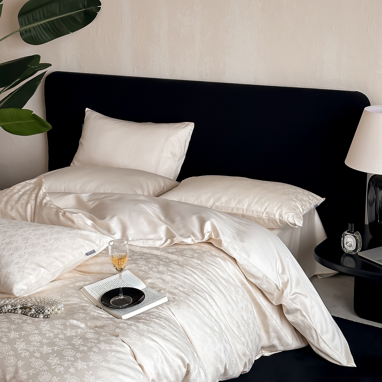 91家纺网 家纺一手货源 找家纺 时光里 2026新款100S贡缎提花全棉四件套 漫野甜梦-香槟