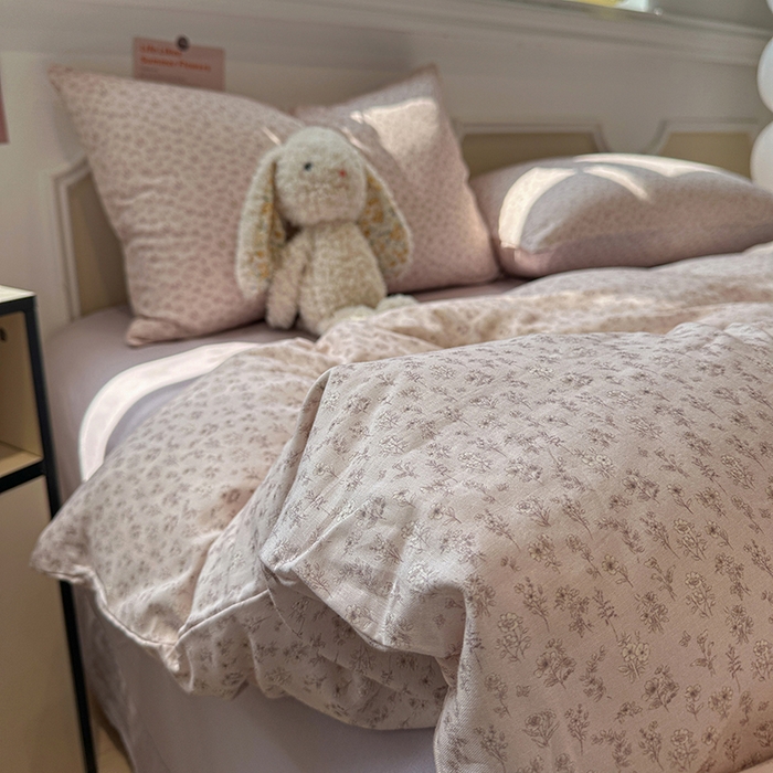 91家纺网 家纺一手货源 找家纺 忆生活家纺 2026春夏新款A类全棉纯棉有氧双层纱小清新四件套 芳草