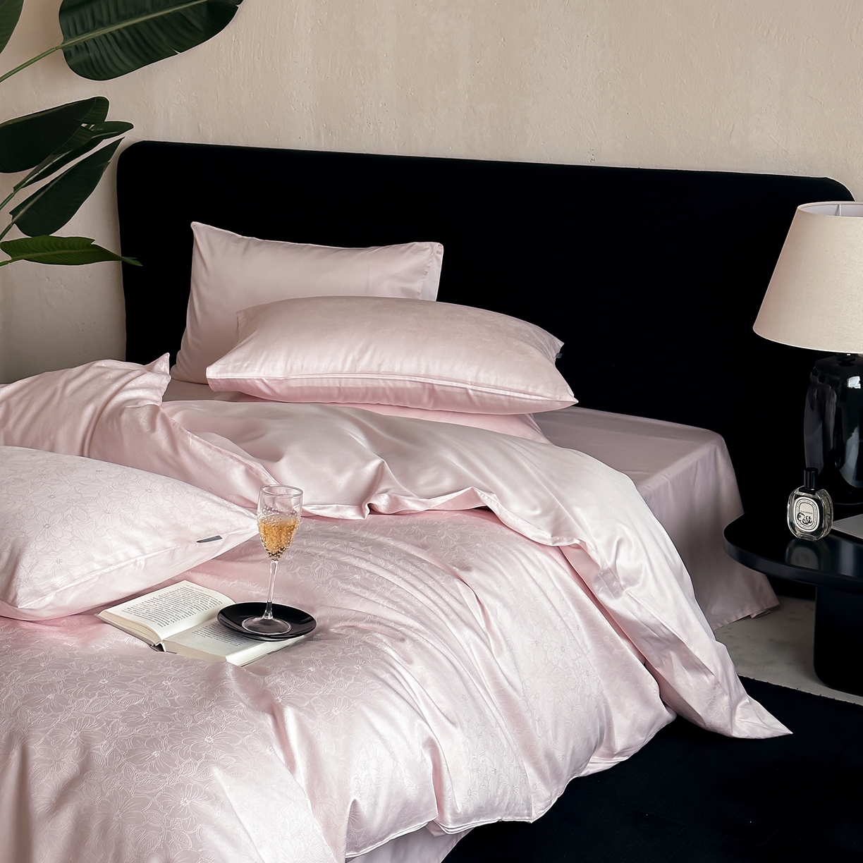 91家纺网 家纺一手货源 找家纺 时光里 2026新款100S贡缎提花全棉四件套 浅樱织梦-粉