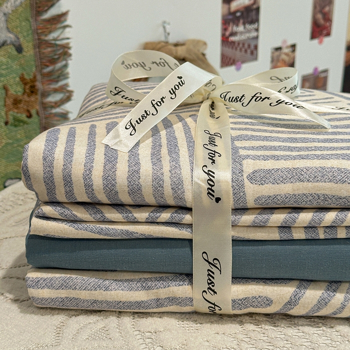 91家纺网 家纺一手货源 找家纺 忆生活家纺 2026春夏新款A类全棉纯棉有氧双层纱小清新四件套 简森-蓝