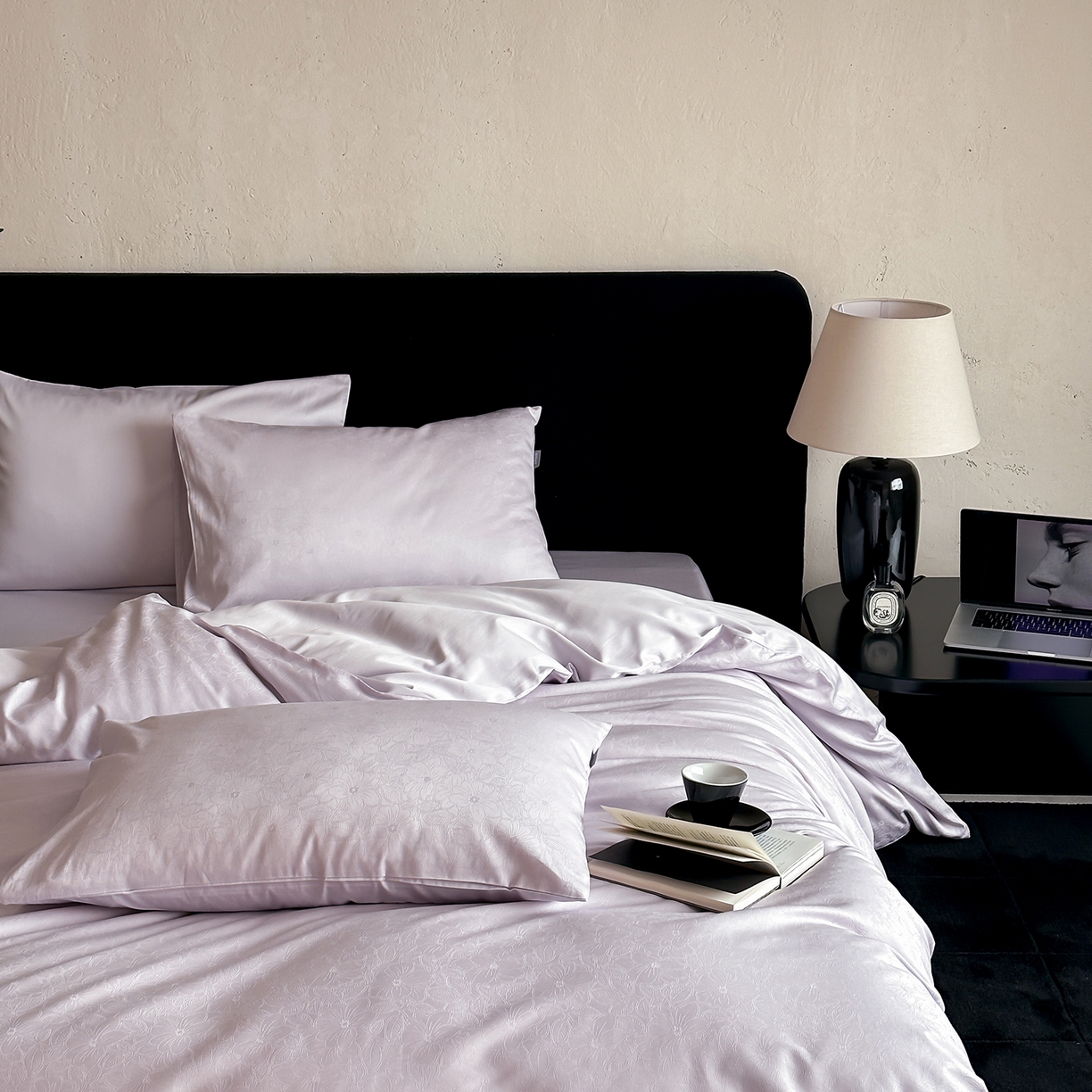 91家纺网 家纺一手货源 找家纺 时光里 2026新款100S贡缎提花全棉四件套 浅樱织梦-紫