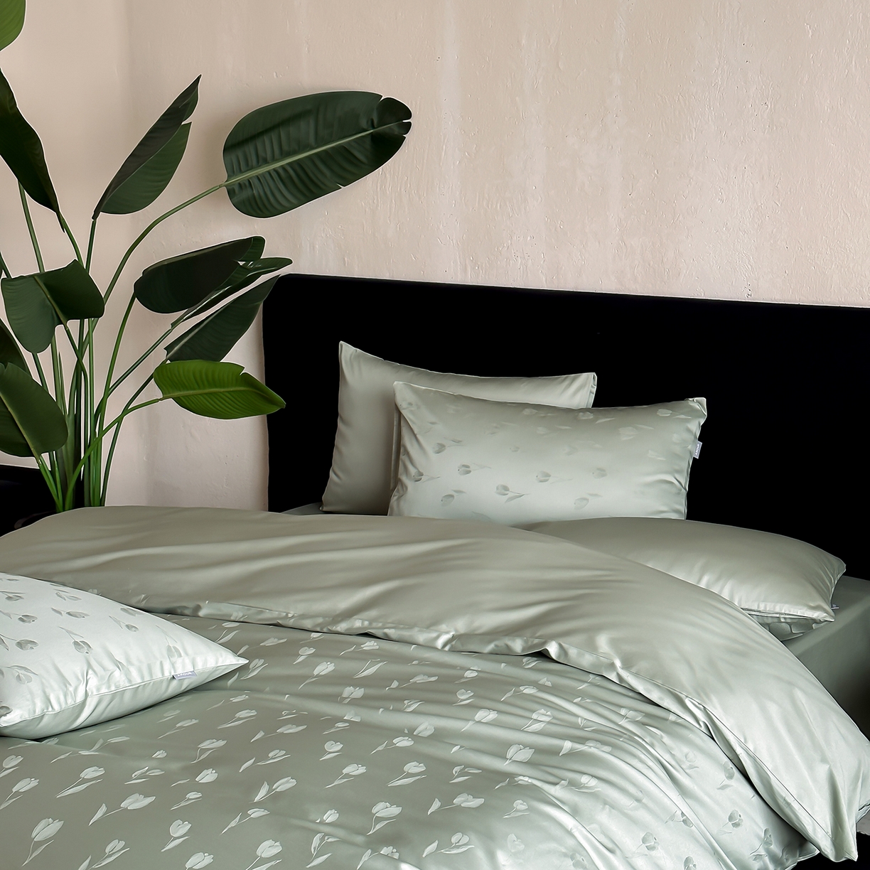 91家纺网 家纺一手货源 找家纺 时光里 2026新款100S贡缎提花全棉四件套 晚风郁影-绿