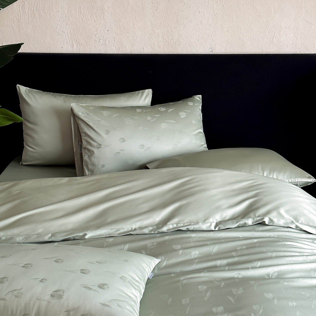 91家纺网 家纺一手货源 找家纺 时光里 2026新款100S贡缎提花全棉四件套 晚风郁影-绿