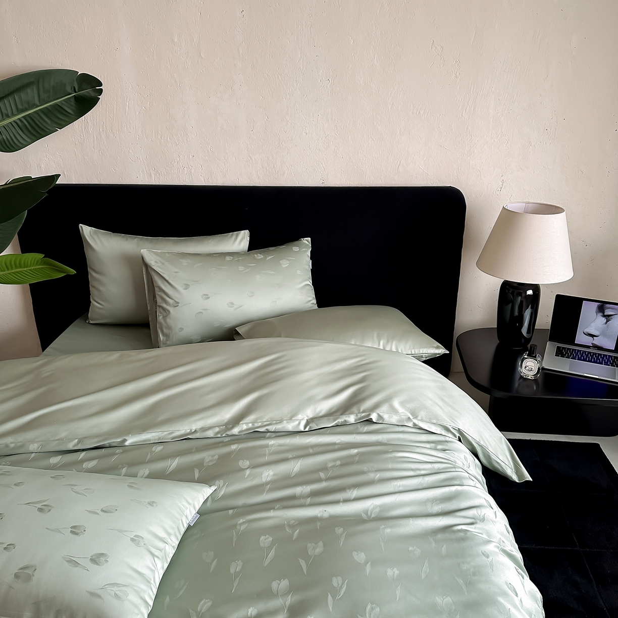 91家纺网 家纺一手货源 找家纺 时光里 2026新款100S贡缎提花全棉四件套 晚风郁影-绿