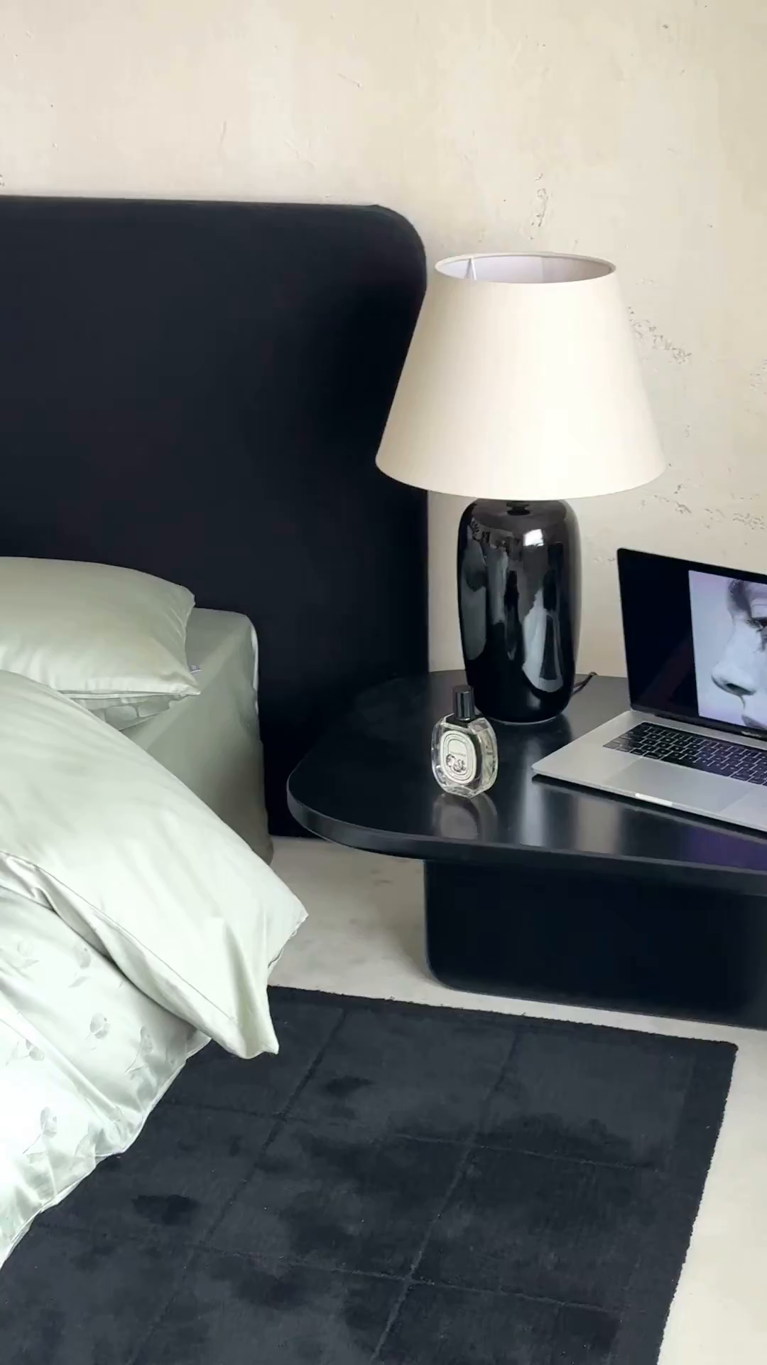 91家纺网 家纺一手货源 找家纺 时光里 2026新款100S贡缎提花全棉四件套 晚风郁影-绿