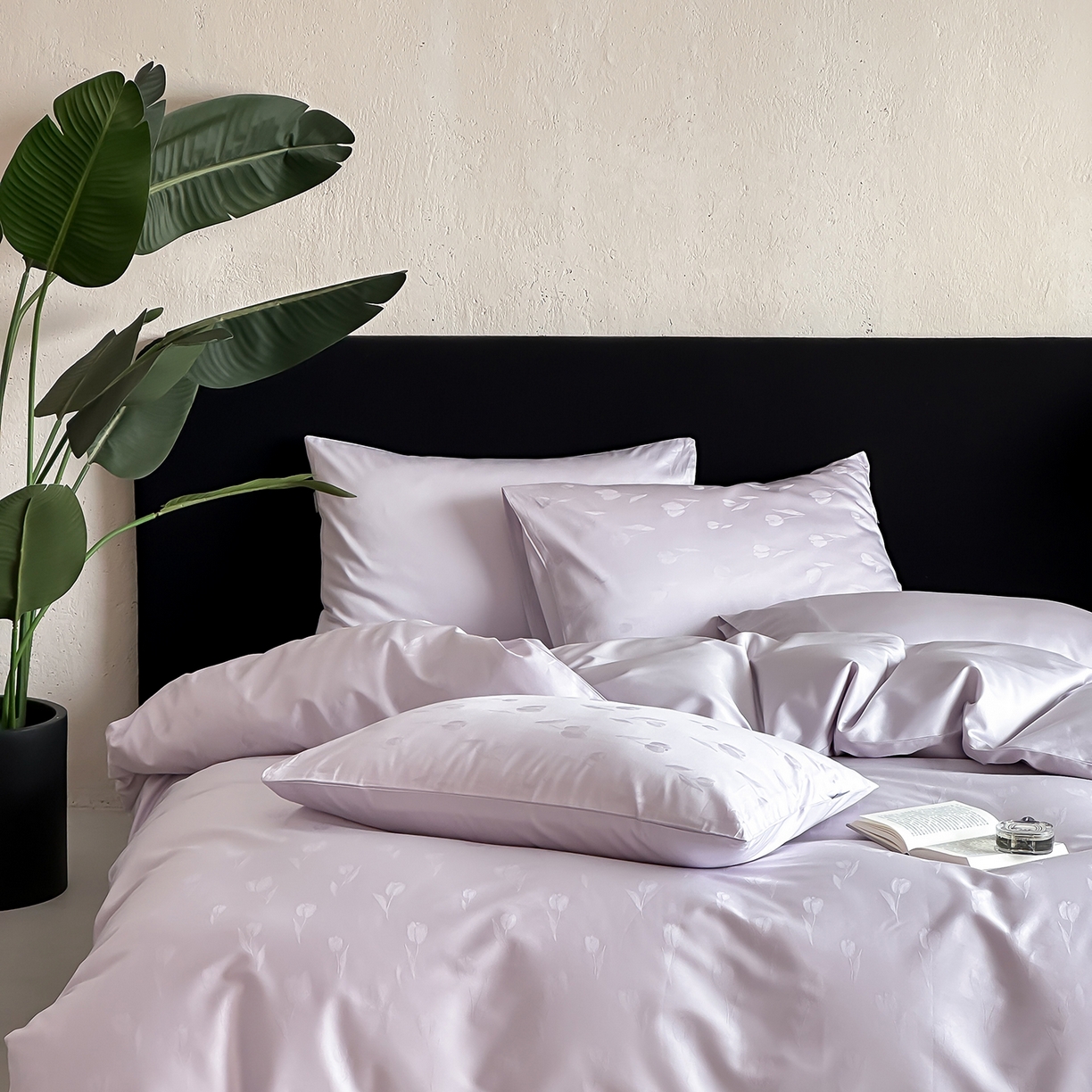 91家纺网 家纺一手货源 找家纺 时光里 2026新款100S贡缎提花全棉四件套 晚风郁影-紫