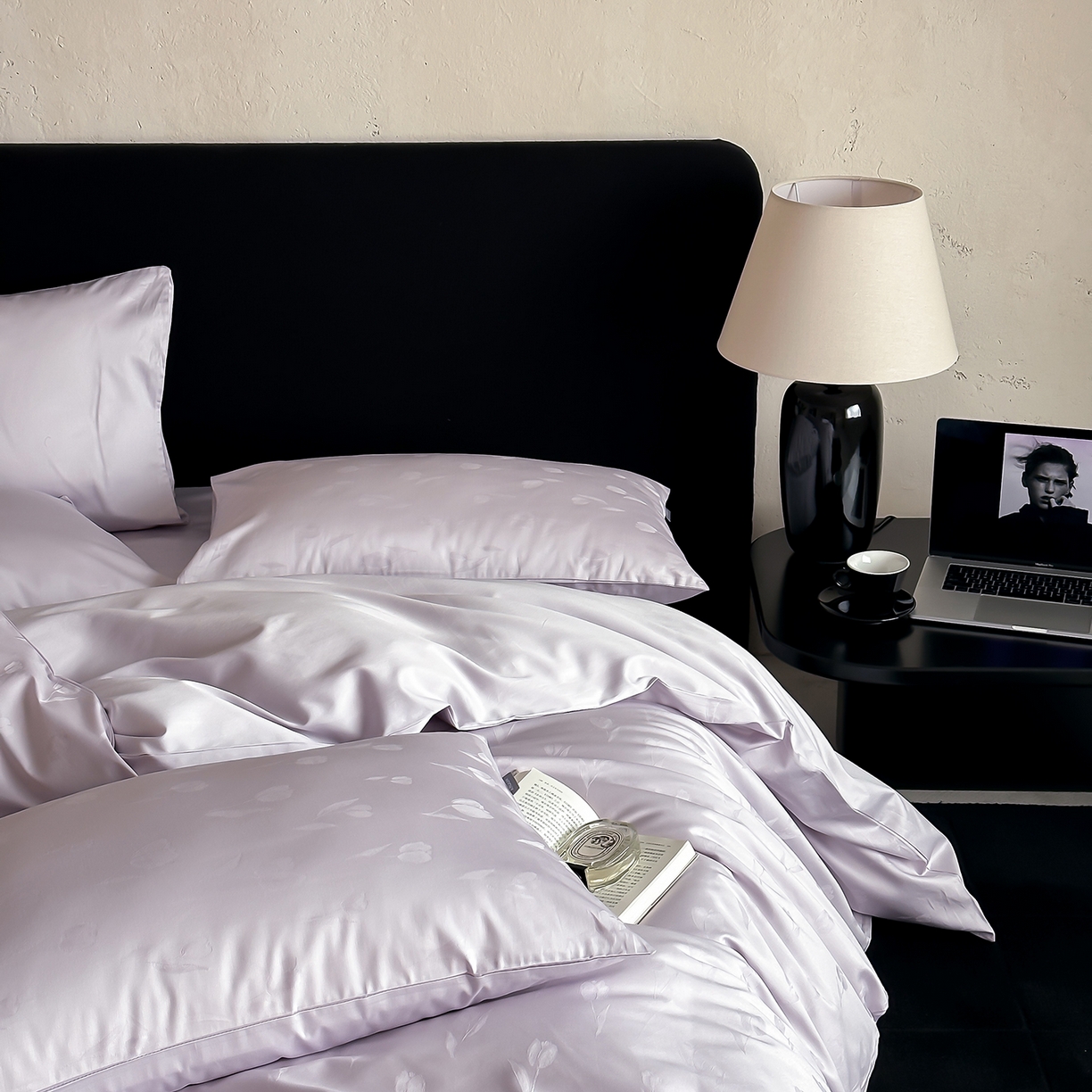 91家纺网 家纺一手货源 找家纺 时光里 2026新款100S贡缎提花全棉四件套 晚风郁影-紫