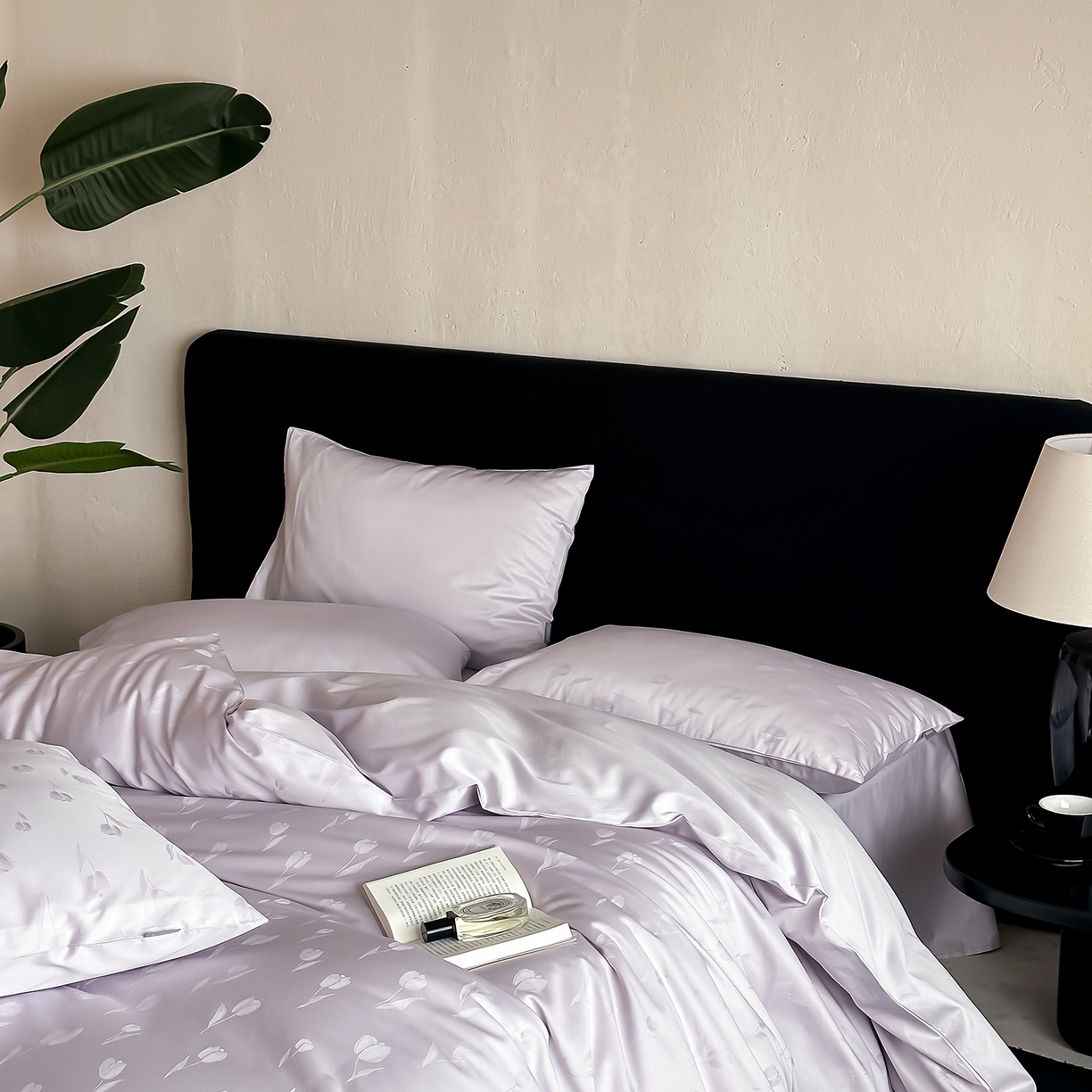 91家纺网 家纺一手货源 找家纺 时光里 2026新款100S贡缎提花全棉四件套 晚风郁影-紫