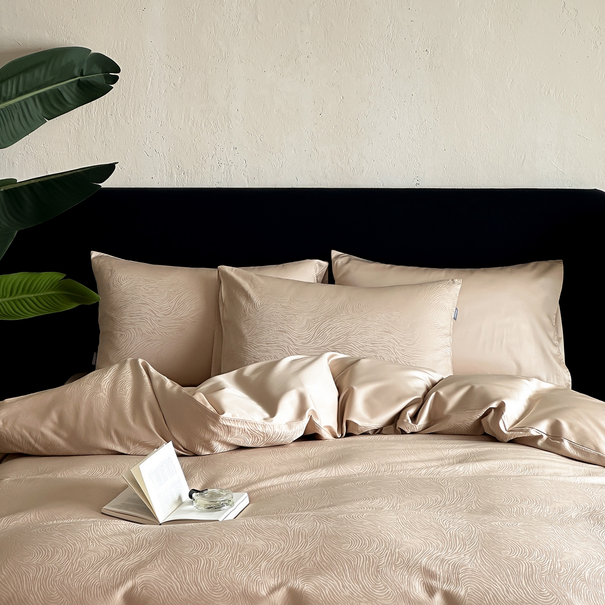 91家纺网 家纺一手货源 找家纺 时光里 2026新款100S贡缎提花全棉四件套 序纹-金