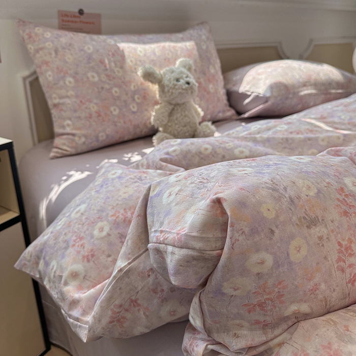 91家纺网 家纺一手货源 找家纺 忆生活家纺 2026春夏新款A类全棉纯棉有氧双层纱小清新四件套 漫屿-紫