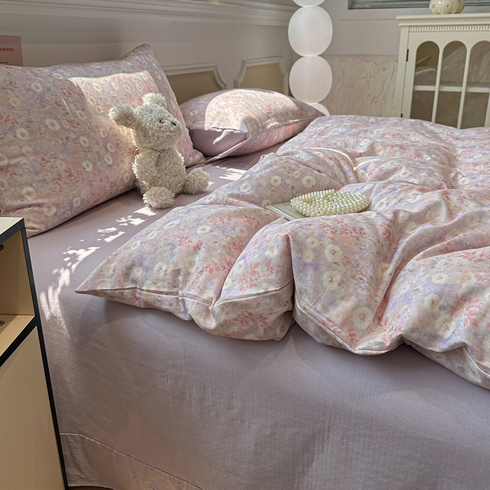 91家纺网 家纺一手货源 找家纺 忆生活家纺 2026春夏新款A类全棉纯棉有氧双层纱小清新四件套 漫屿-紫