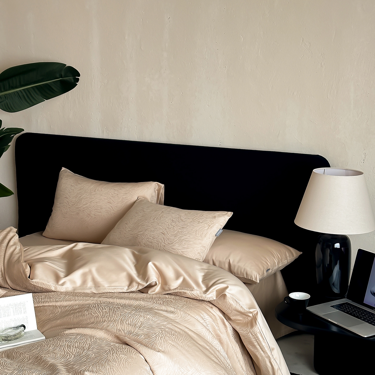 91家纺网 家纺一手货源 找家纺 时光里 2026新款100S贡缎提花全棉四件套 序纹-金