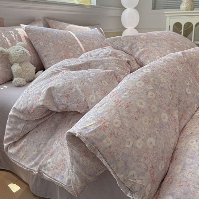 91家纺网 家纺一手货源 找家纺 忆生活家纺 2026春夏新款A类全棉纯棉有氧双层纱小清新四件套 漫屿-紫