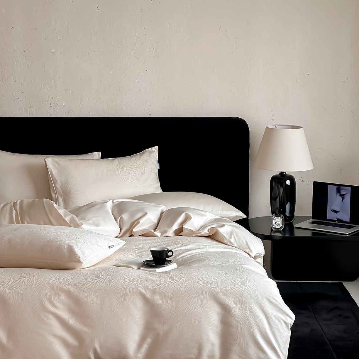 91家纺网 家纺一手货源 找家纺 时光里 2026新款100S贡缎提花全棉四件套 序纹-香槟