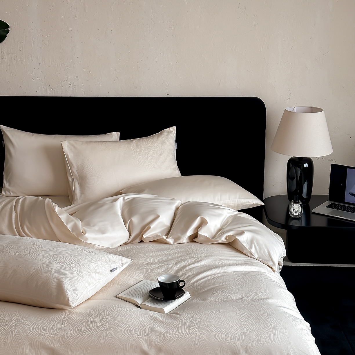 91家纺网 家纺一手货源 找家纺 时光里 2026新款100S贡缎提花全棉四件套 序纹-香槟