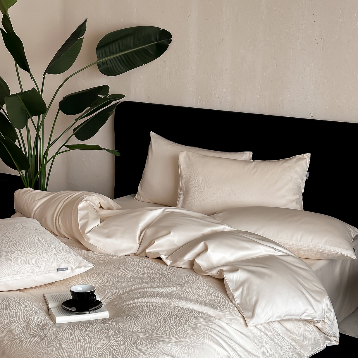 91家纺网 家纺一手货源 找家纺 时光里 2026新款100S贡缎提花全棉四件套 序纹-香槟