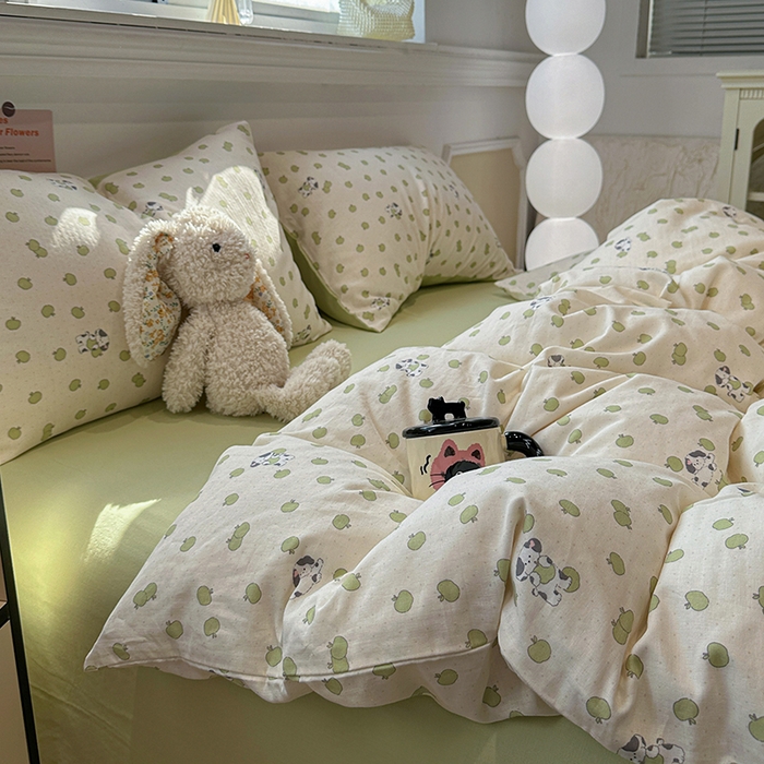 91家纺网 家纺一手货源 找家纺 忆生活家纺 2026春夏新款A类全棉纯棉有氧双层纱小清新四件套 青苹果乐园