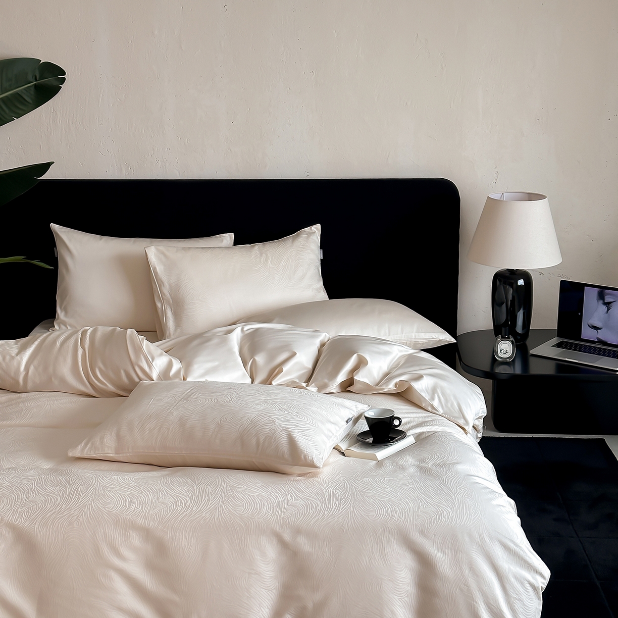 91家纺网 家纺一手货源 找家纺 时光里 2026新款100S贡缎提花全棉四件套 序纹-香槟