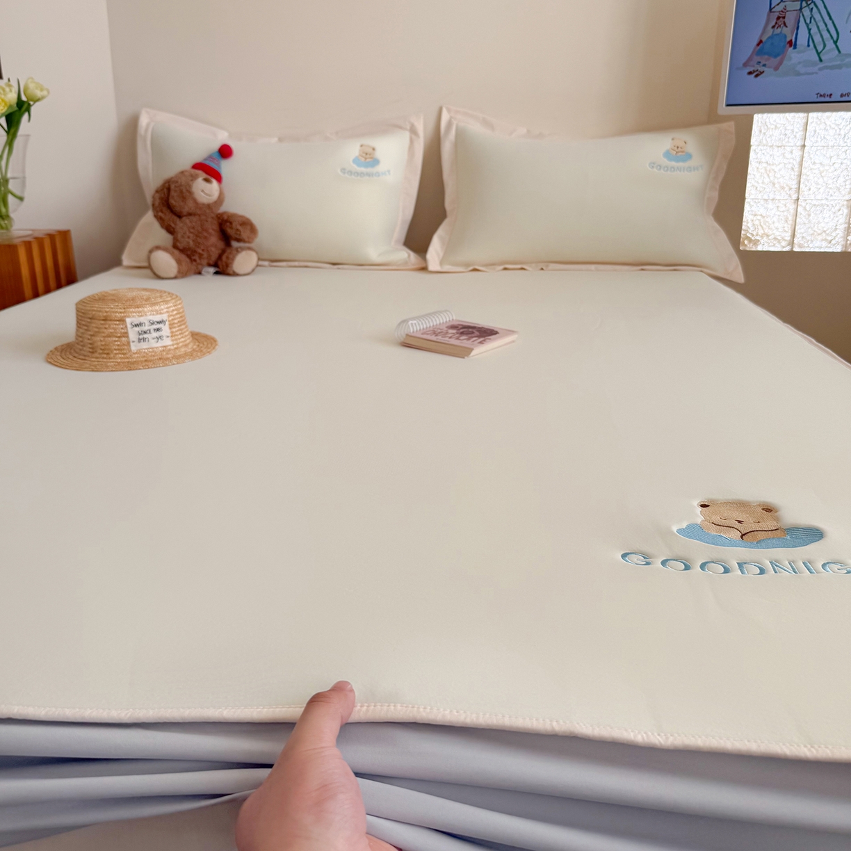 91家纺网 家纺一手货源 找家纺 （总）Sweet dreams甜梦 2026新款夏款A类锦氨卡通刺绣立体床笠款凉感席