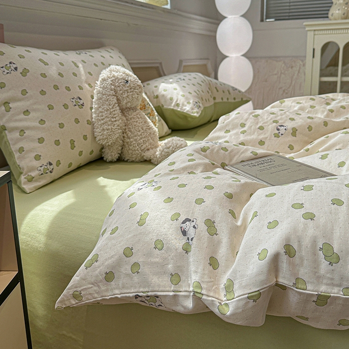 91家纺网 家纺一手货源 找家纺 忆生活家纺 2026春夏新款A类全棉纯棉有氧双层纱小清新四件套 青苹果乐园