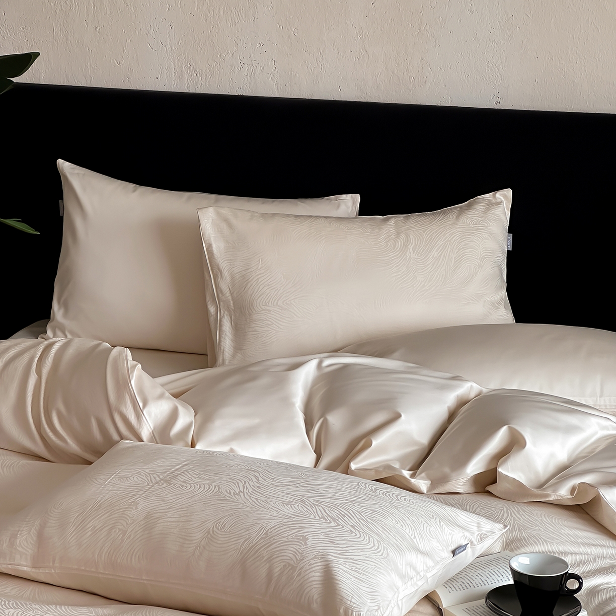 91家纺网 家纺一手货源 找家纺 时光里 2026新款100S贡缎提花全棉四件套 序纹-香槟