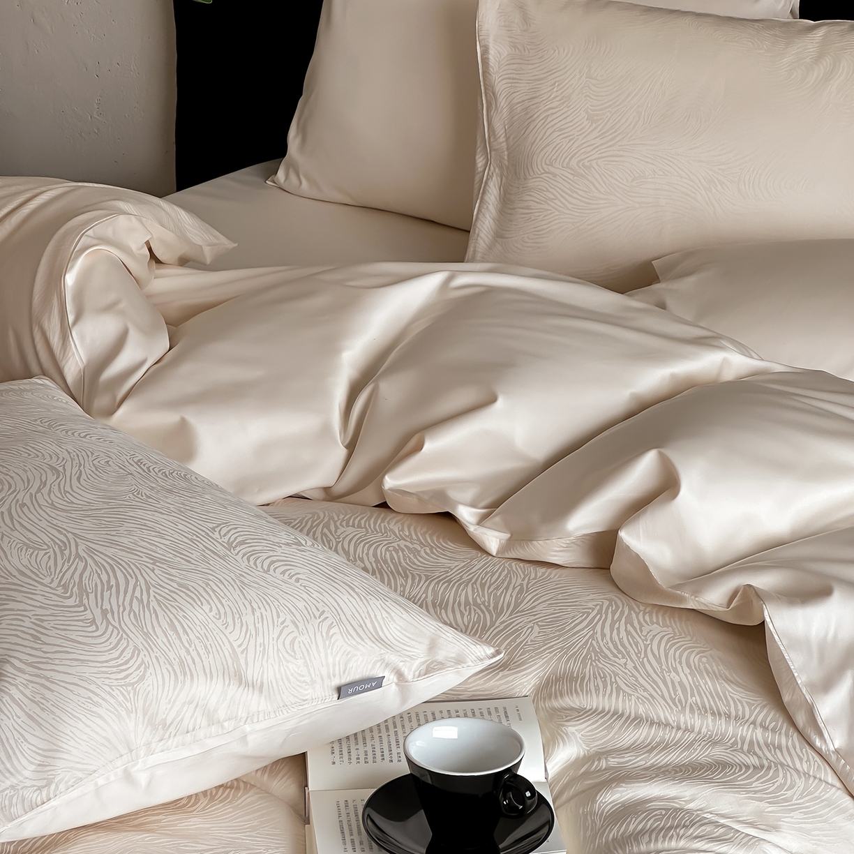 91家纺网 家纺一手货源 找家纺 时光里 2026新款100S贡缎提花全棉四件套 序纹-香槟